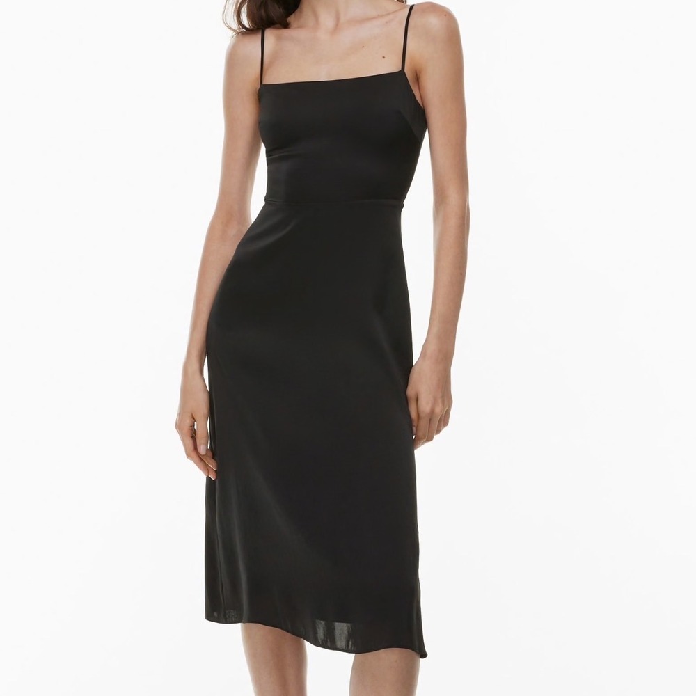 Aritzia Satin Midi Slip Dress NWT Size 6 Minimalist Resortwear Wilfred Black
